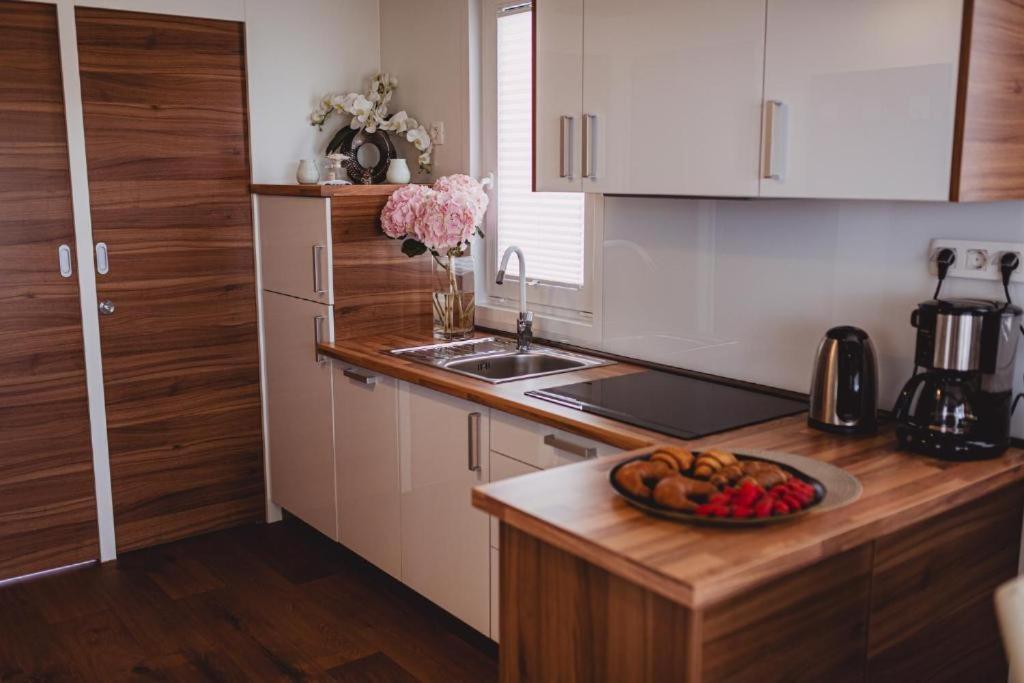 포르토로즈 Floating Sea House Aurora 빌라 외부 사진